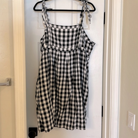 Old Navy Dresses & Skirts - Black and White Gingham Dress